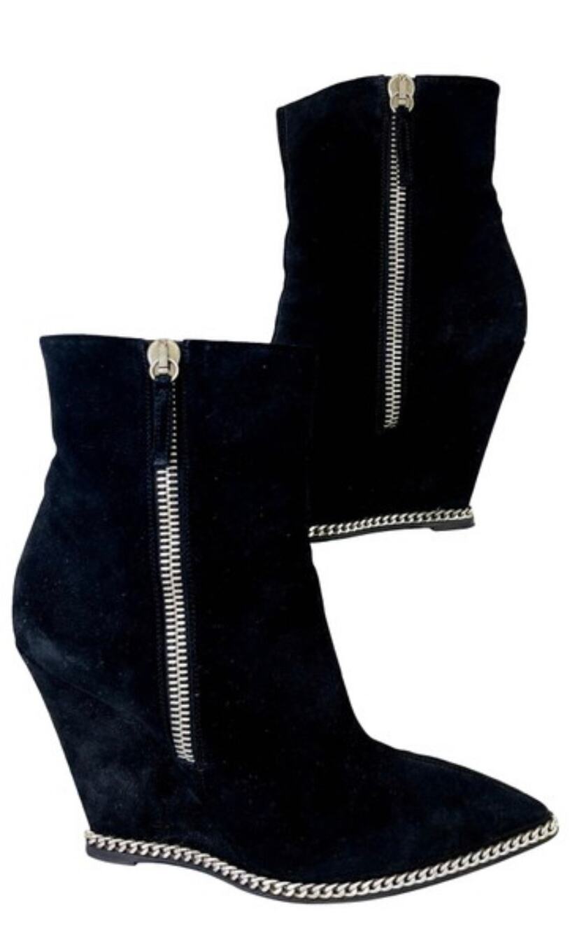 Giuseppe Zanotti Wedge Point Toe Ankle Boot Black Suede 39.5 Chain Detail w/box